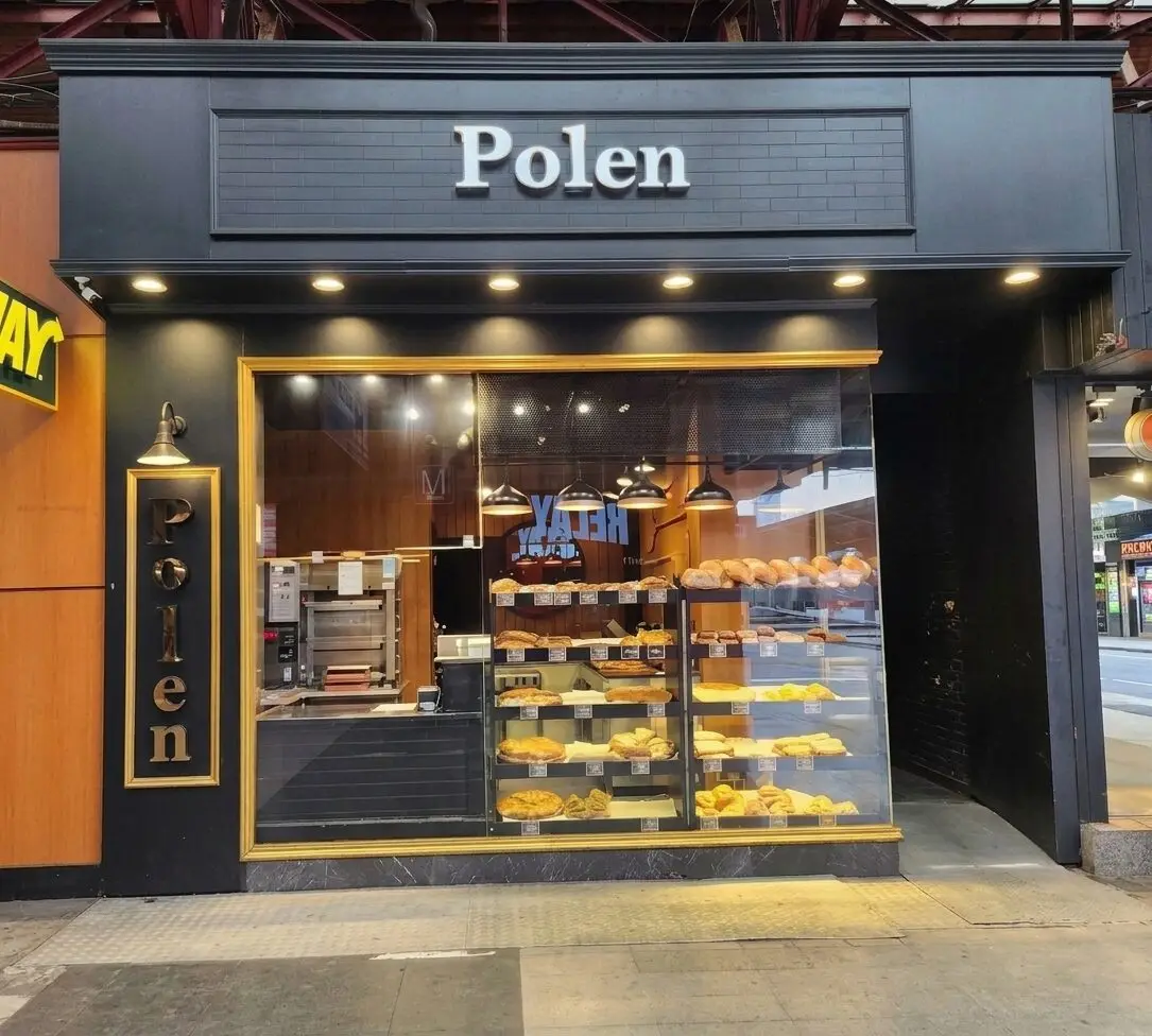 Polen – Pizza la cuptor — Gara de Nord, București